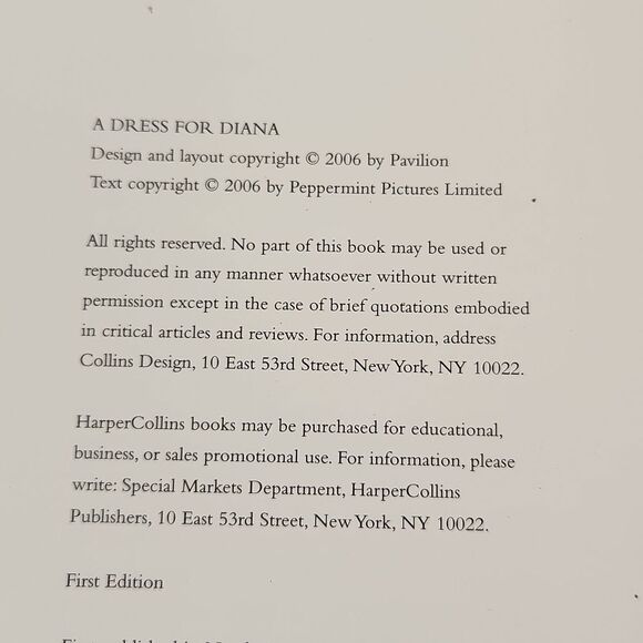A Dress for Diana by Emanuel 1st Edition 2006 Hardback Book - Picture 4 of 11